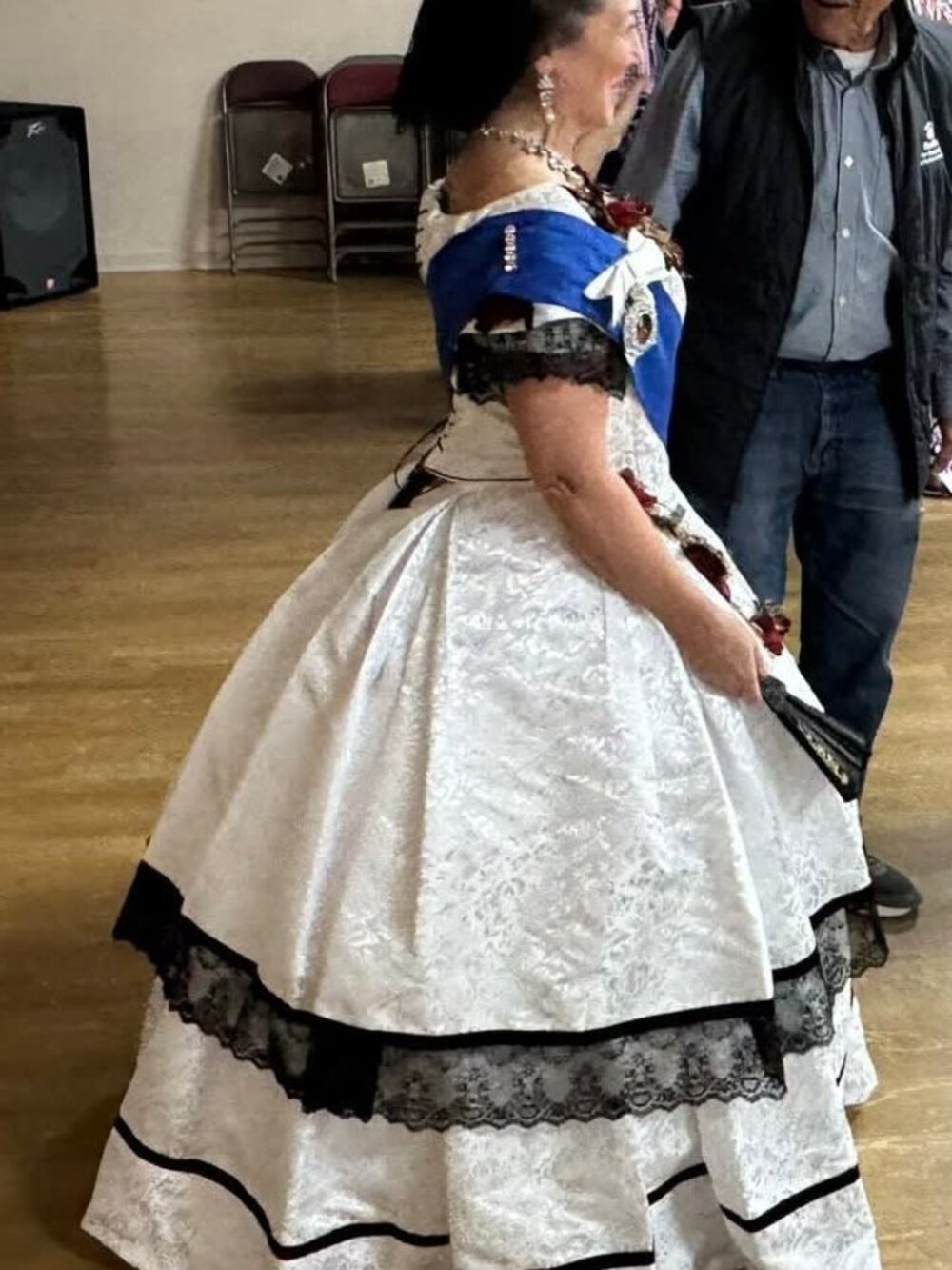 White Brocade Civil War Ball Gown Sz 6-12 - Picture 9 of 9